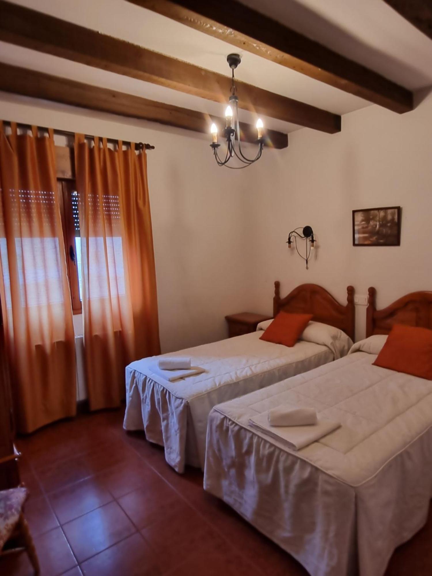 Casas Rurales Tio Claudio I Y II El Barraco ภายนอก รูปภาพ